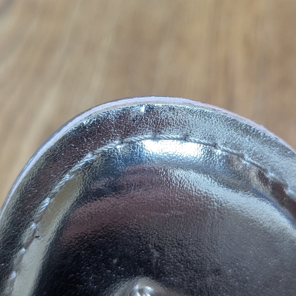 NWOT J.Crew Factory Women's Easy Summer Flip-Flops Size 7 Gold Metallic - Picture 8 of 8